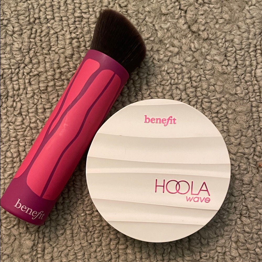 Benefit Hoola Wave Bronzer Set with Pink and Purple Brush